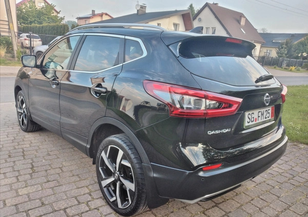 Nissan Qashqai cena 75800 przebieg: 97000, rok produkcji 2018 z Zalewo małe 254